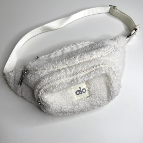 Alo Sherpa Fanny Pack Body Bag Durable Nylon Lining Multiple Pockets‎ - Picture 1 of 5